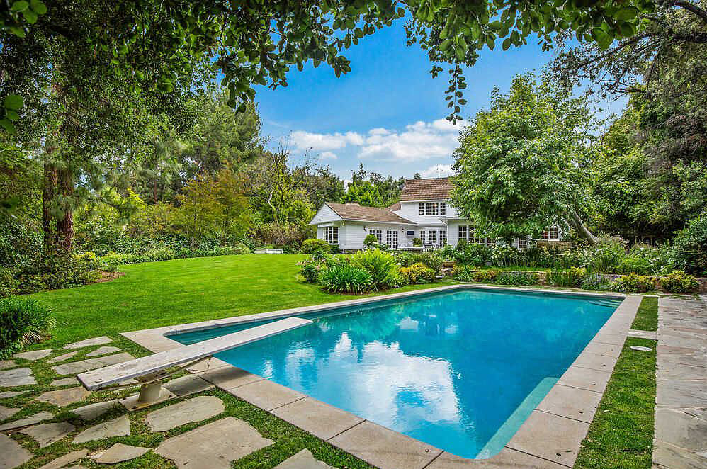 encino K house — photograph 2
