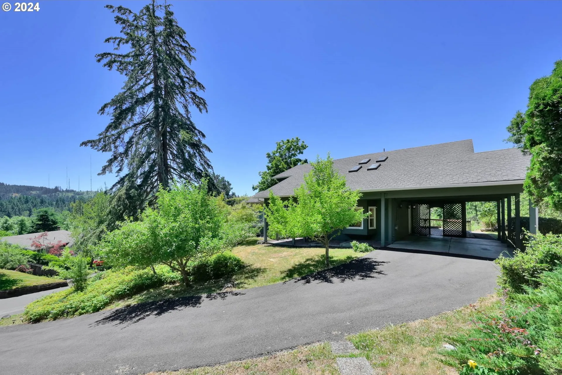 eugene G2 house — photograph 1
