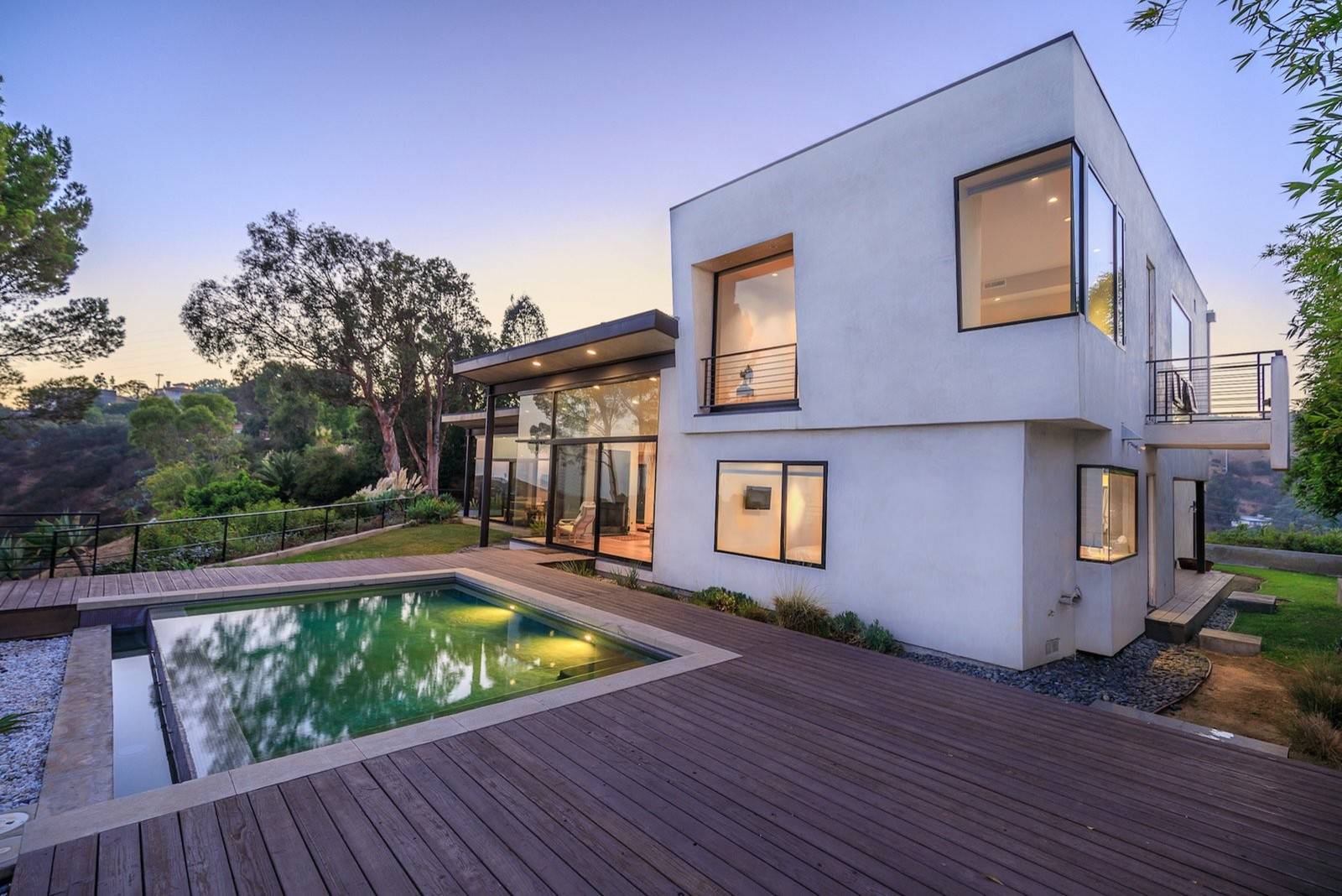 hollywood hills M house — photograph 10