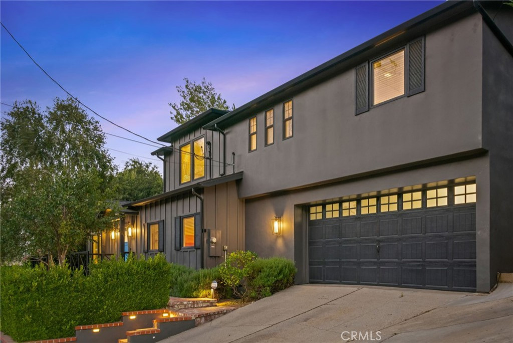 studio city B house — photograph 1