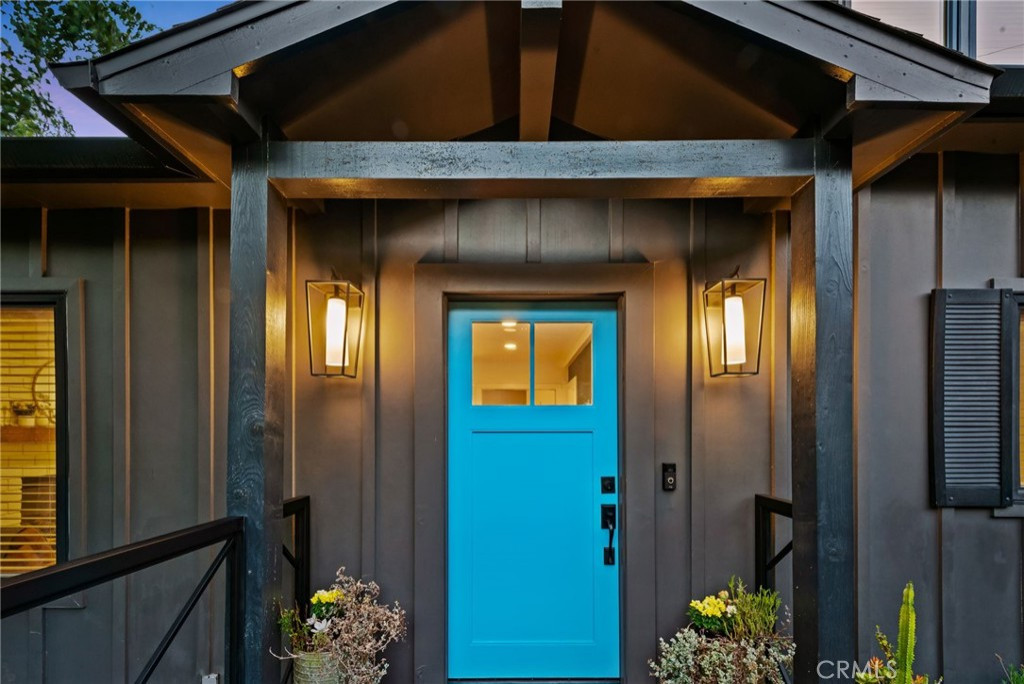 studio city B house — photograph 2